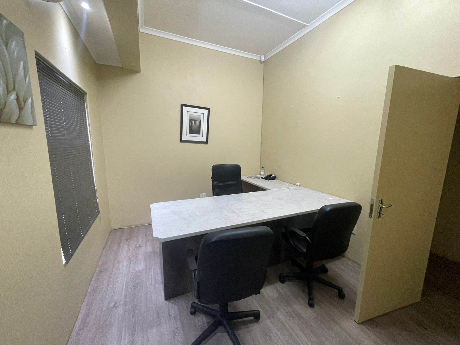 160  m² Office Space in Athlone photo number 5