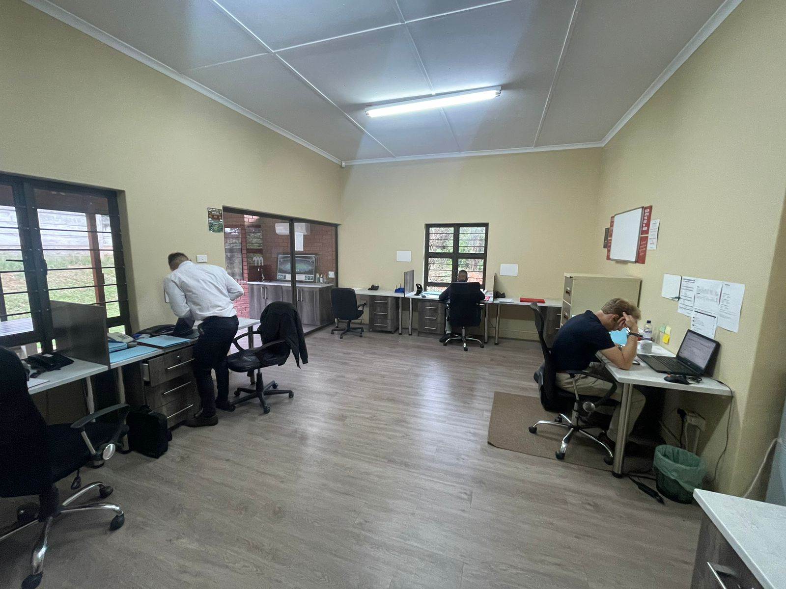 160  m² Office Space in Athlone photo number 1