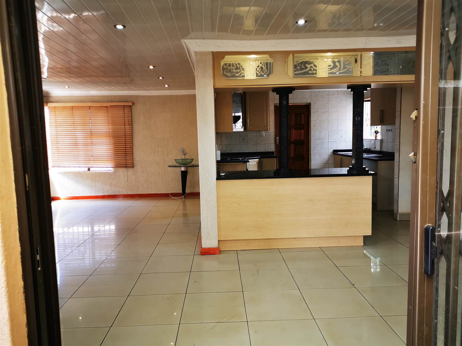 5 Bed House in Lenasia South photo number 3