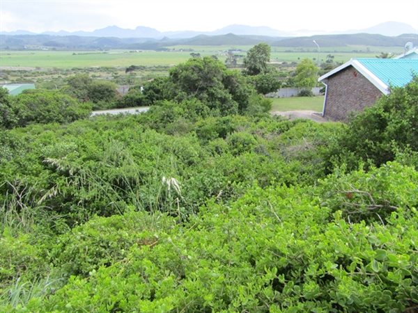 900 m² Land available in Fraaiuitsig