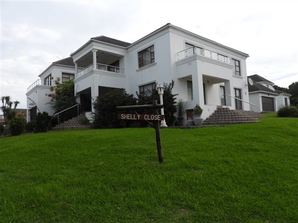 5 Bedroom House 5 Bedroom House