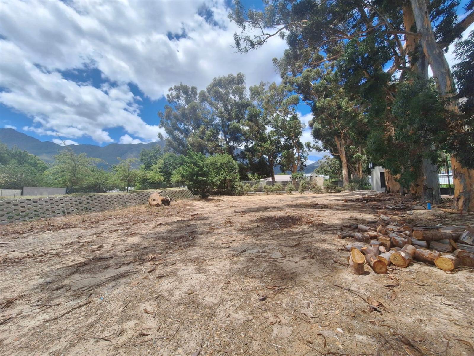 2000 m² Land available in Franschhoek photo number 9