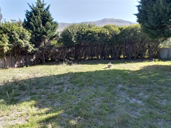 500 m² Land available in Onrus