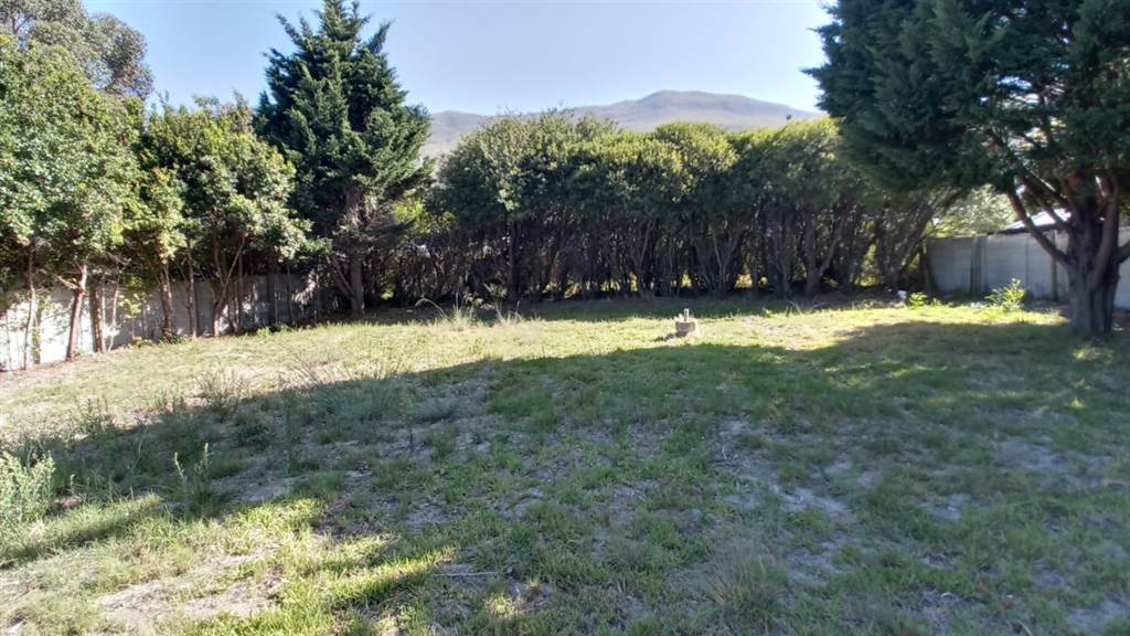 500 m² Land available in Onrus photo number 1