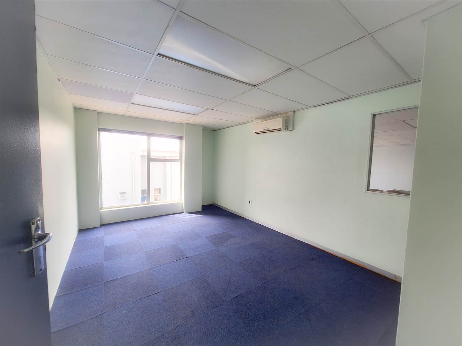 367  m² Office Space in Kyalami photo number 5