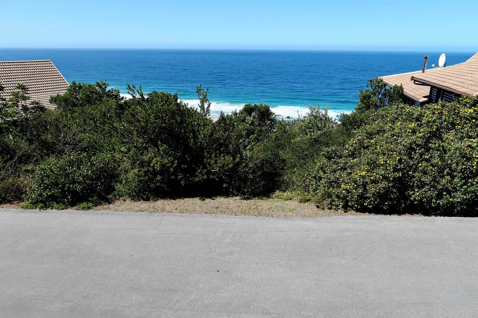 727 m² Land available in Keurboomstrand photo number 6