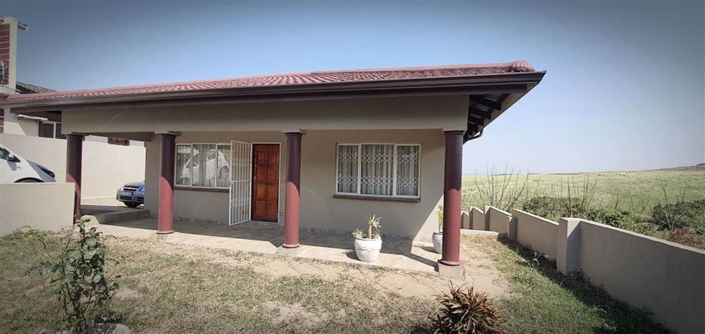 4 Bed House in Tongaat Central photo number 16