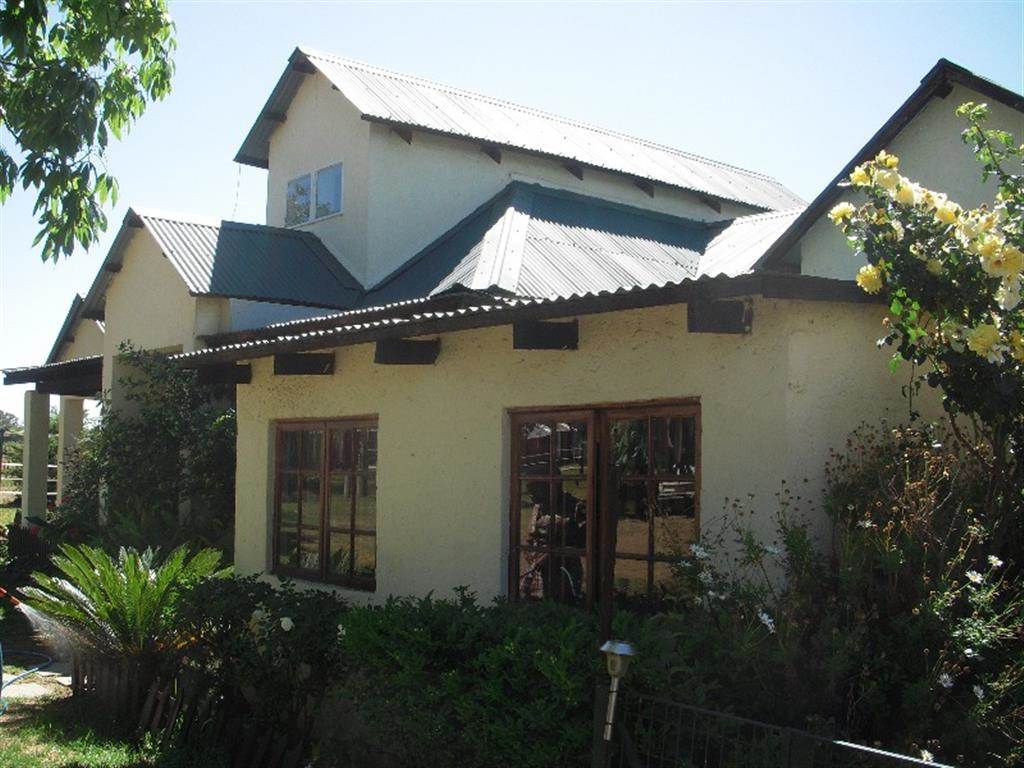 9 Bed House in Mnandi AH photo number 2