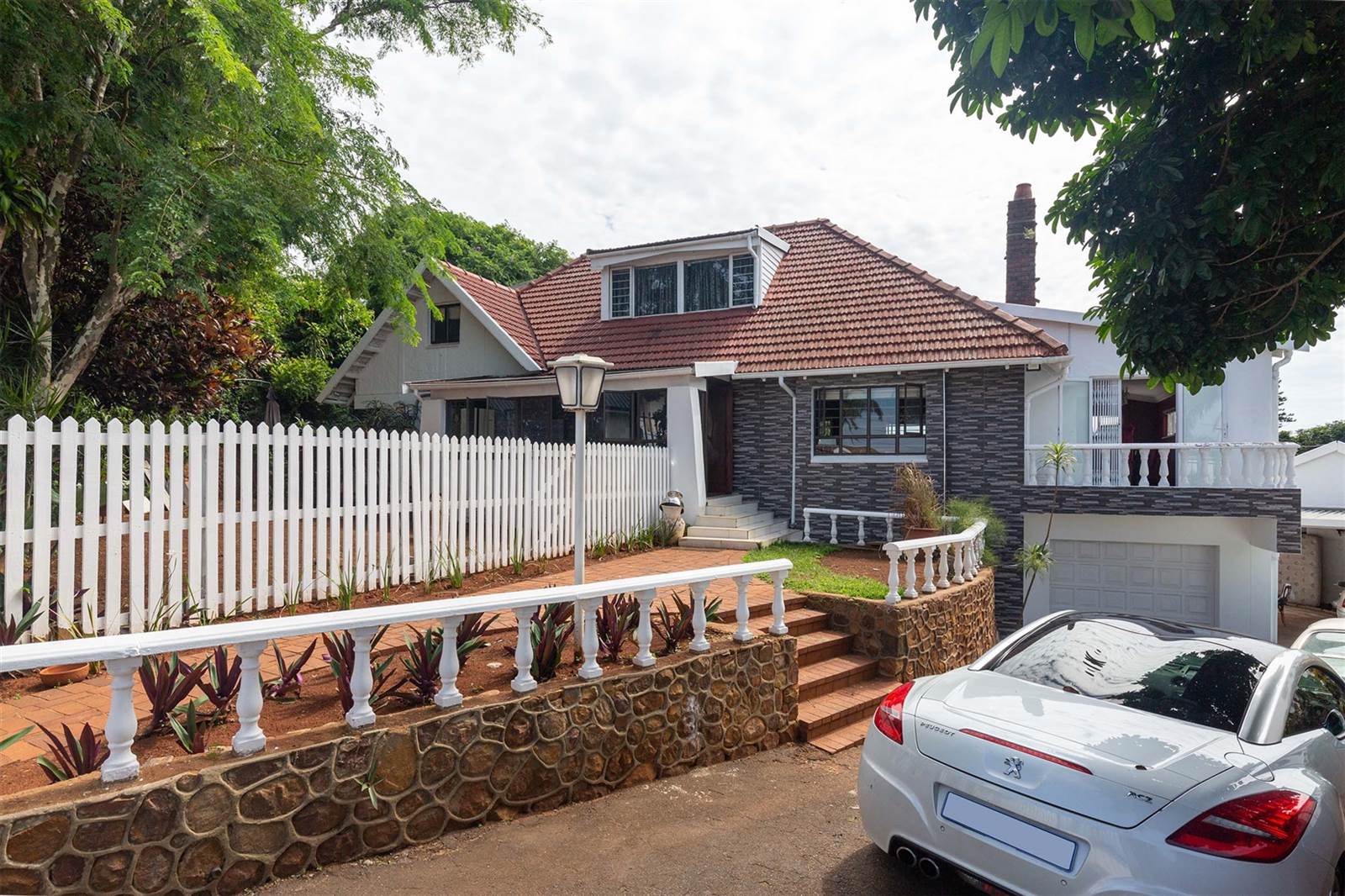 4 Bed House in Durban North photo number 2