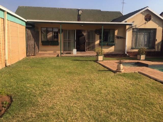 5 Bed House in Kempton Park Central photo number 27