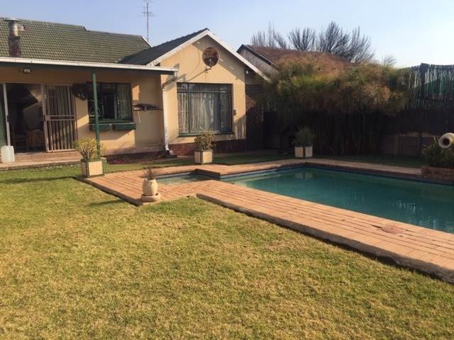 5 Bed House in Kempton Park Central photo number 26
