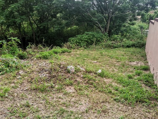 398 m² Land available in Lovu