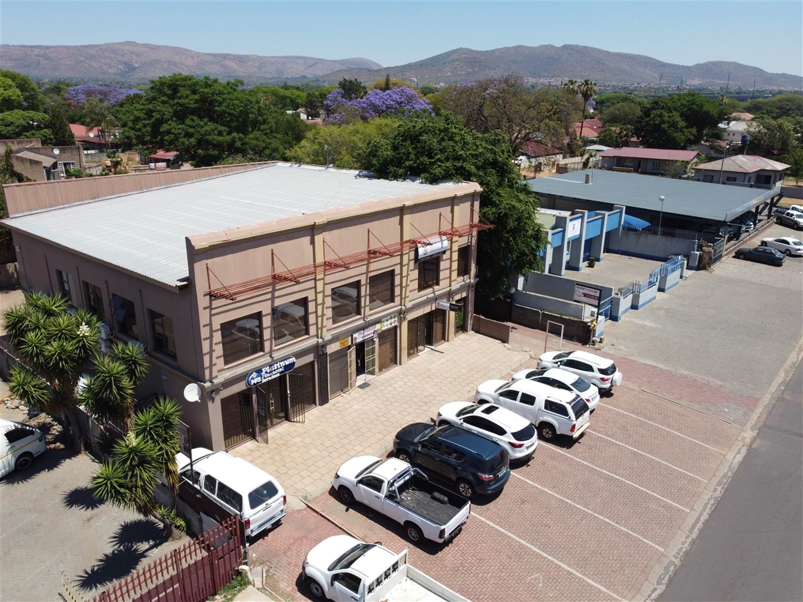 630  m² Commercial space in Rustenburg Central photo number 2