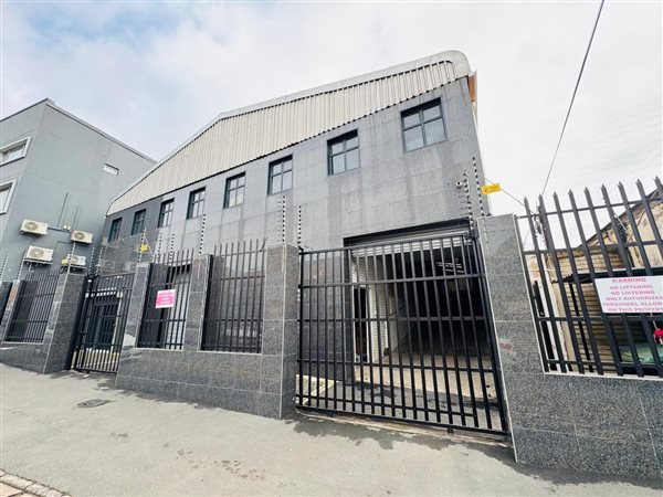 750  m² Commercial space