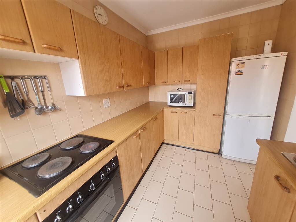 2 Bed Townhouse in Edenvale photo number 7