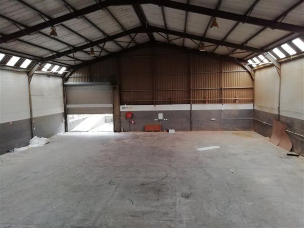 652  m² Industrial space