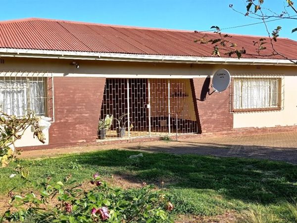 3 Bedroom House 3 Bedroom House