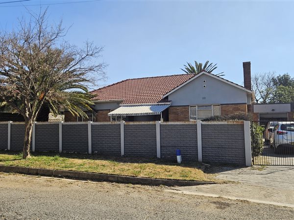 3 Bedroom House 3 Bedroom House