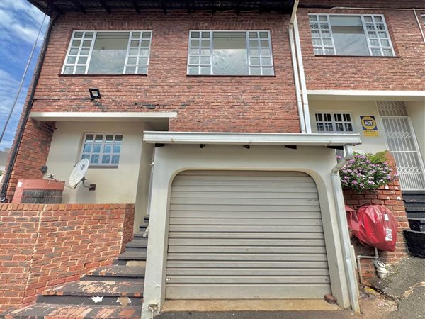 3 Bedroom Townhouse 3 Bedroom Townhouse