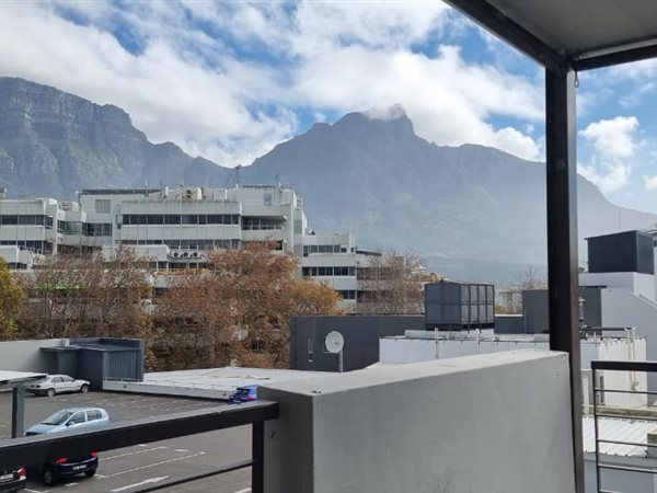 615  m² Commercial space in Claremont Upper