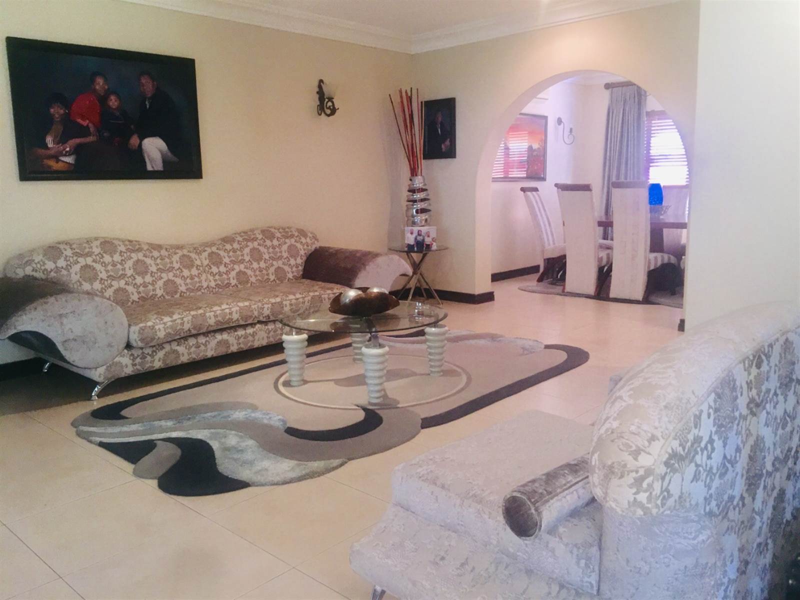 6 Bed House in Umhlanga Rocks photo number 3
