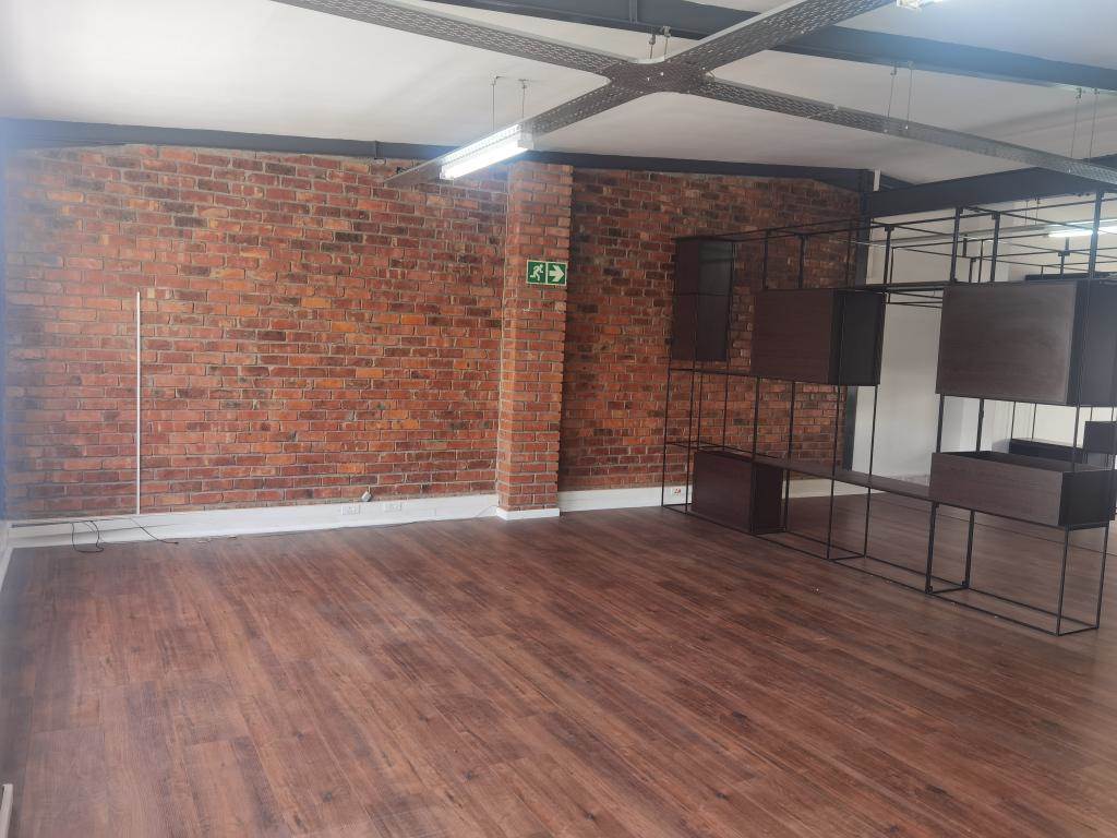 120  m² Commercial space in Woodstock photo number 3