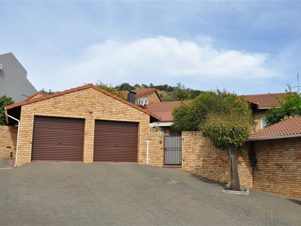 3 Bed Townhouse in Baysvalley