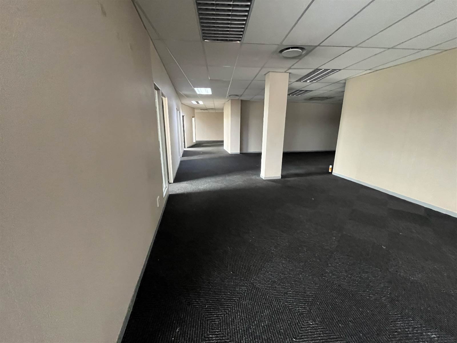 636  m² Commercial space in Bedfordview photo number 10