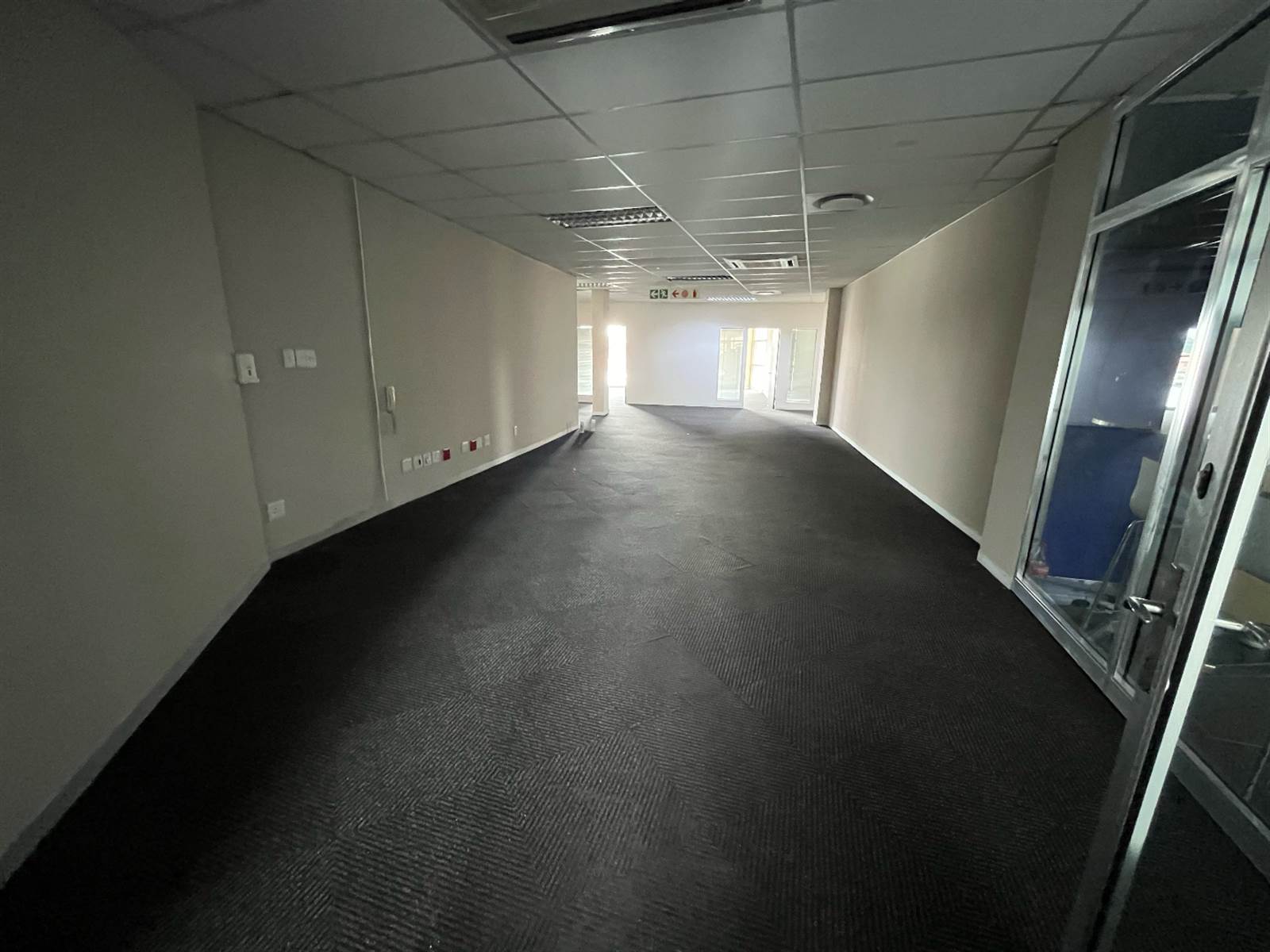 636  m² Commercial space in Bedfordview photo number 5