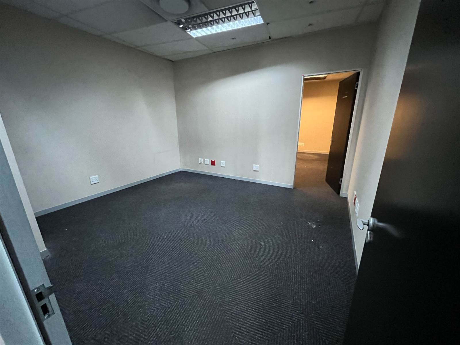 636  m² Commercial space in Bedfordview photo number 13