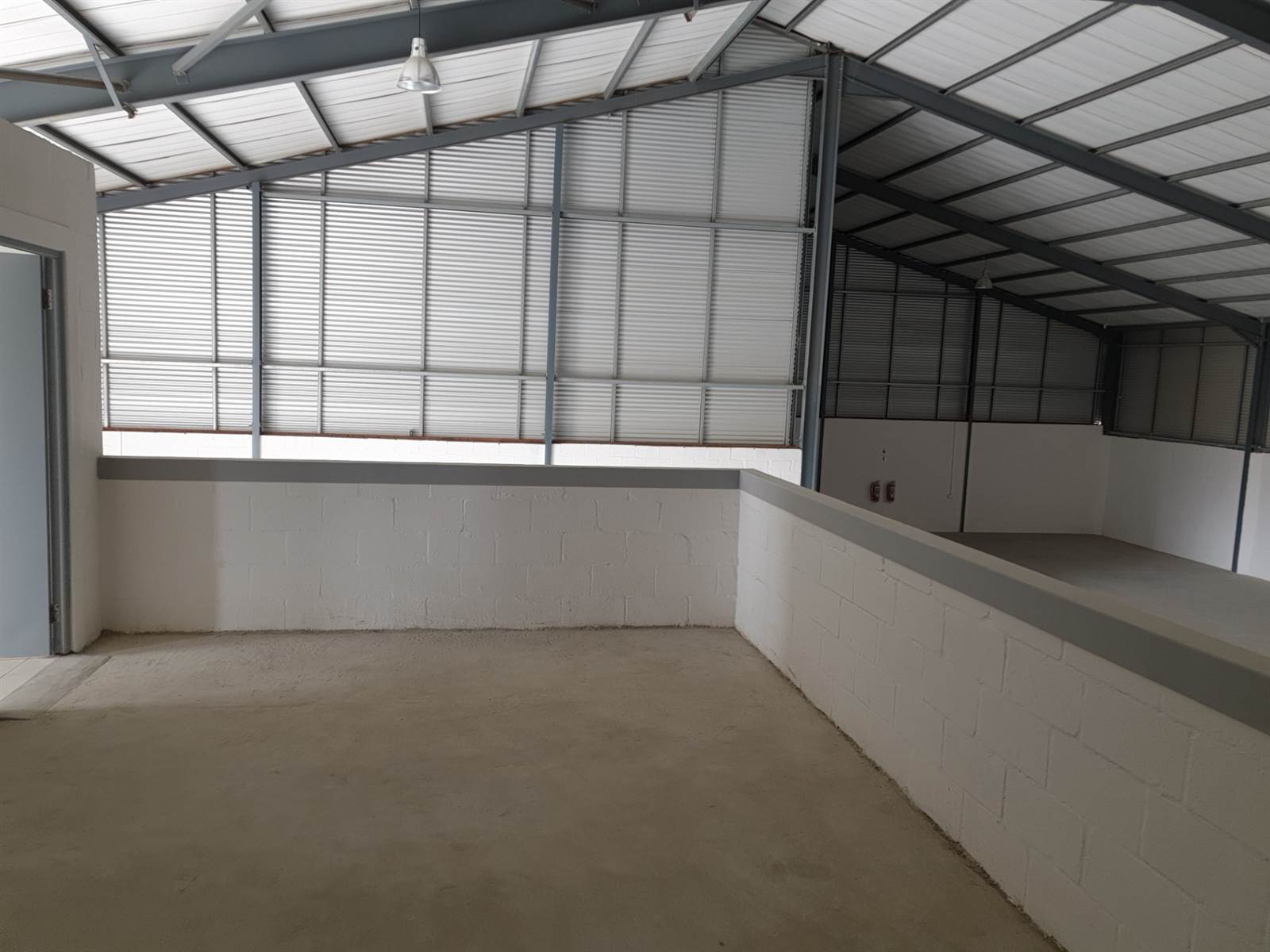 650  m² Industrial space in Killarney Gardens photo number 17