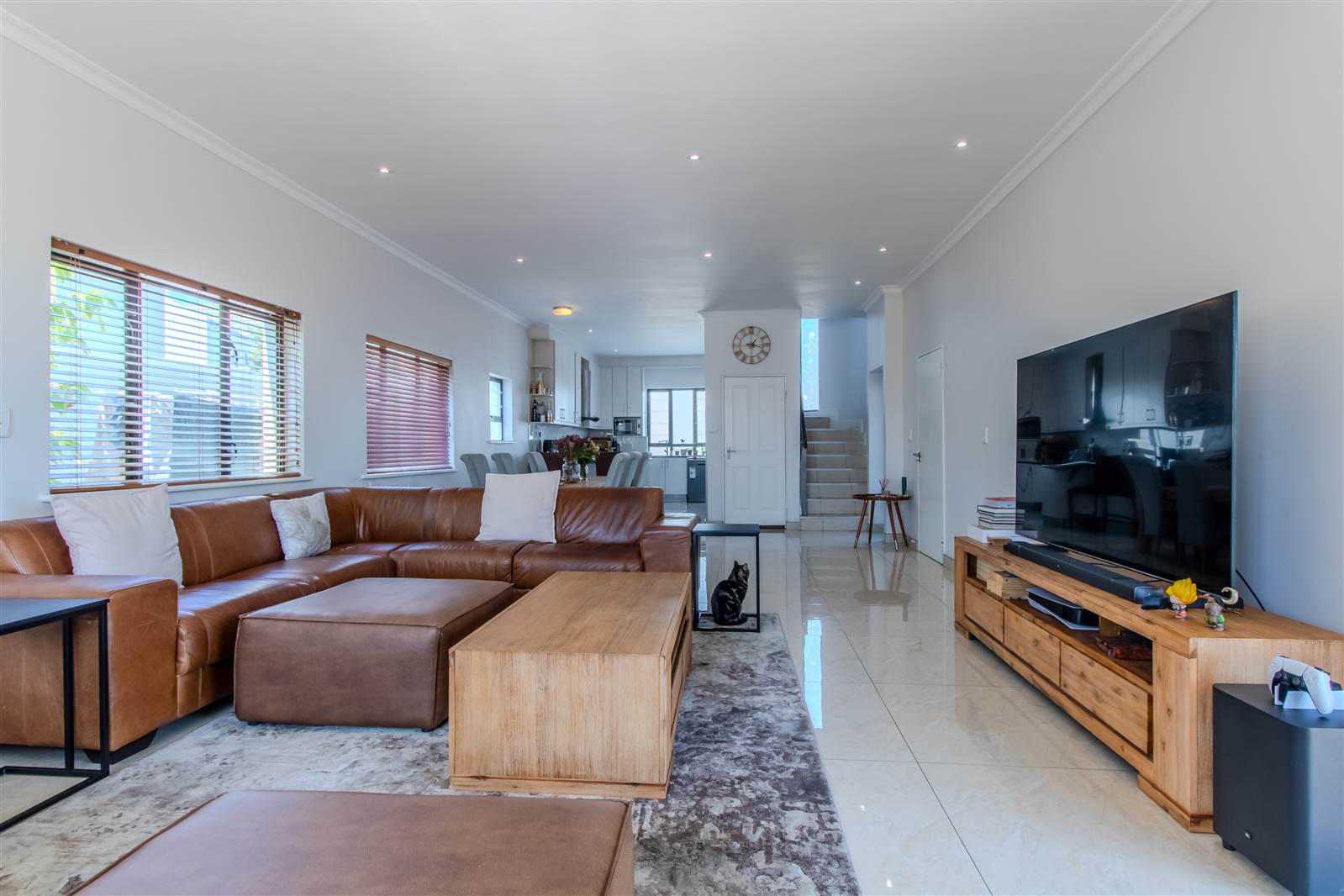 4 Bed House in Plattekloof photo number 7
