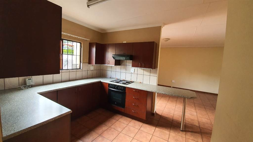 3 Bed Townhouse in Nelspruit Central photo number 2