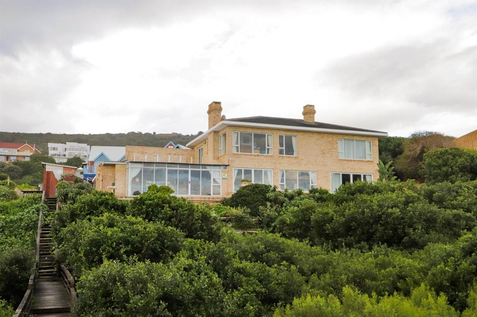 5 Bed House in Outeniqua Strand photo number 4