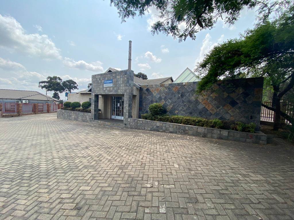 529  m² Commercial space in Witbank Central photo number 1