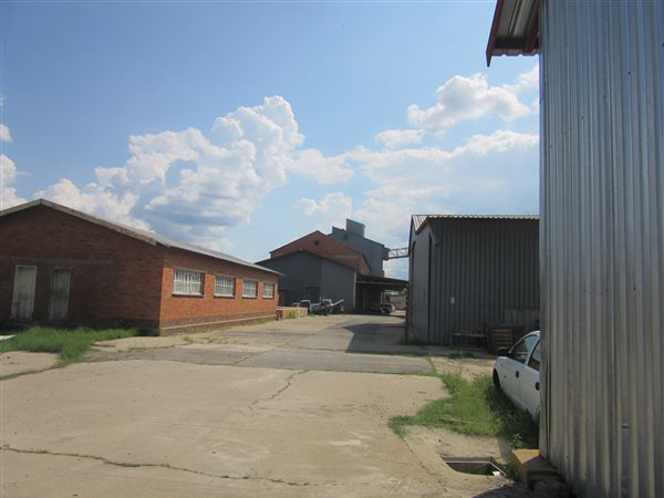6 500 m² Industrial space 6 500 m² Industrial space