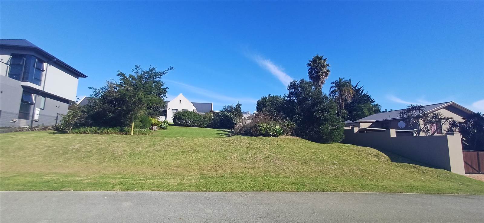 735 m² Land available in Kraaibosch photo number 1