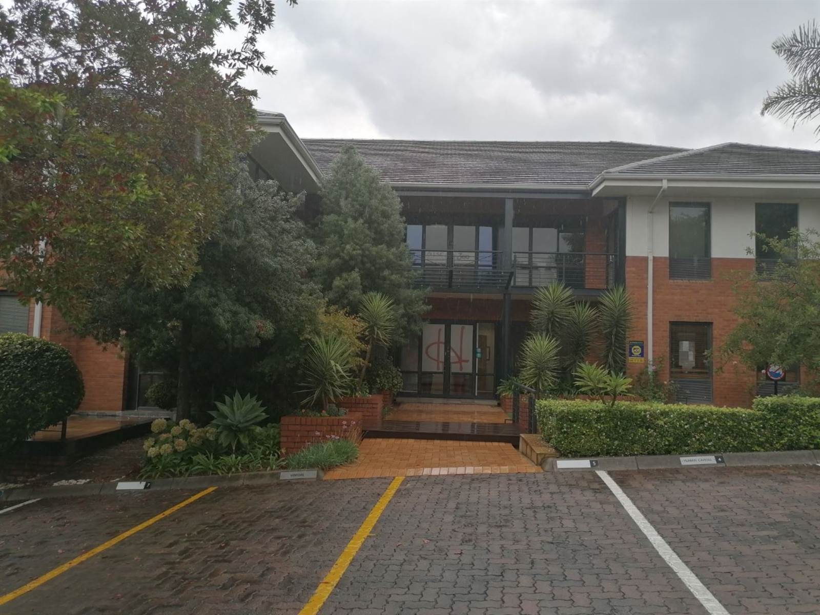 178  m² Office Space in Bryanston photo number 1