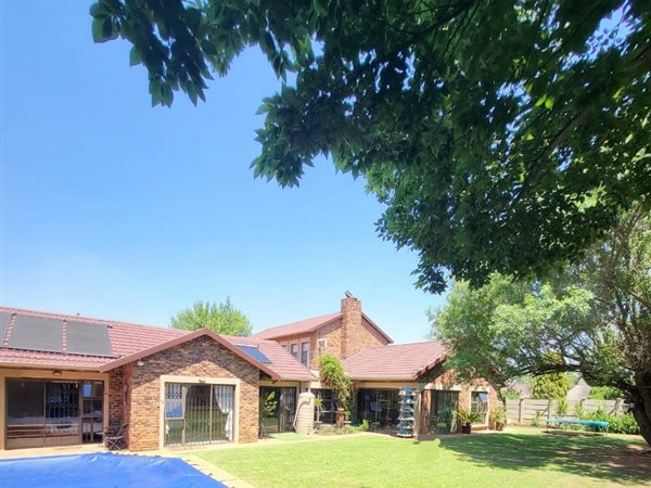 5 Bed House in Secunda