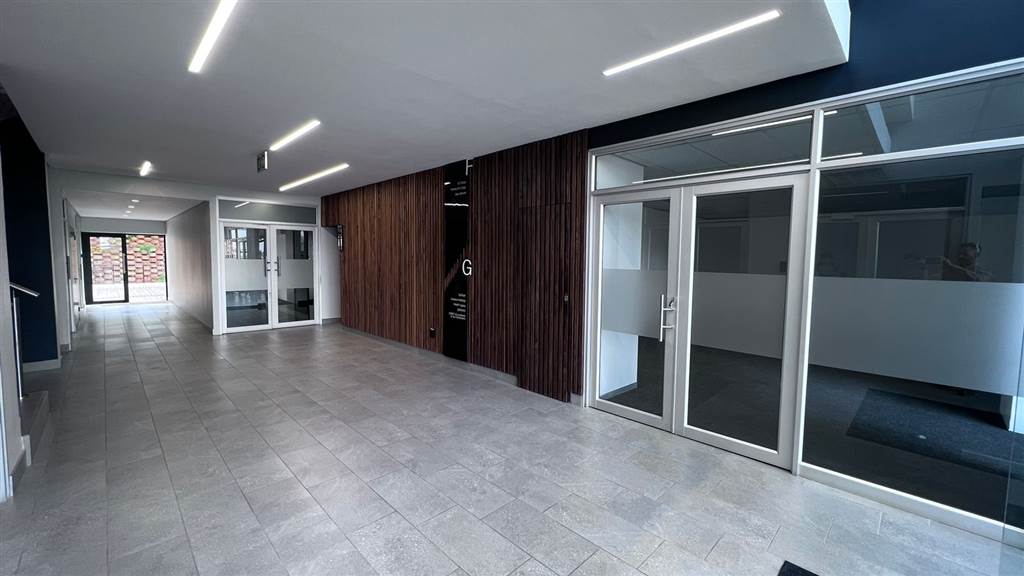 430  m² Commercial space in Strubens Valley photo number 4