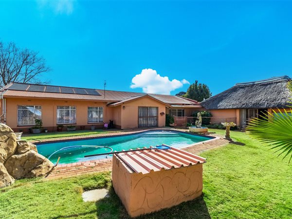 5 Bedroom House