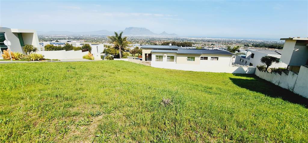 869 m² Land available in Plattekloof photo number 12