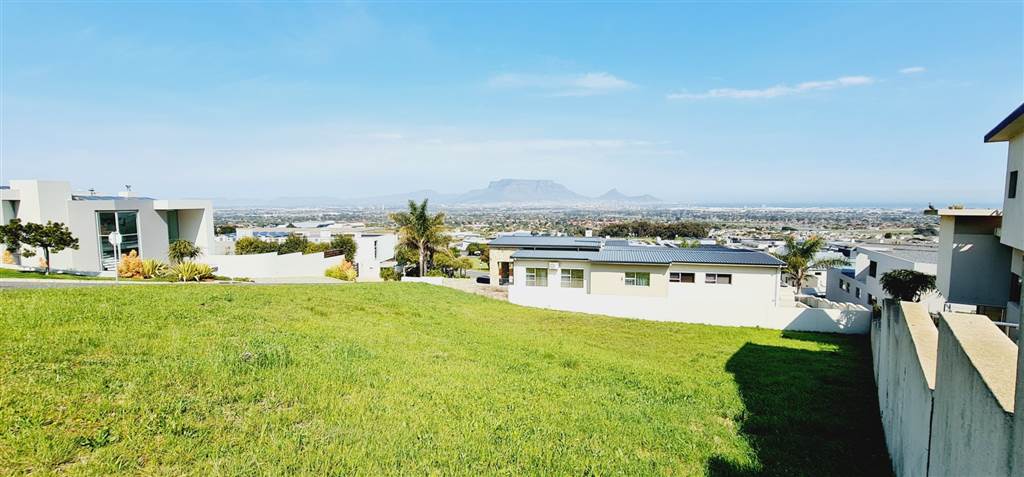 869 m² Land available in Plattekloof photo number 3