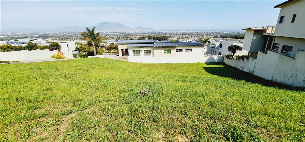 869 m² Land available in Plattekloof photo number 14