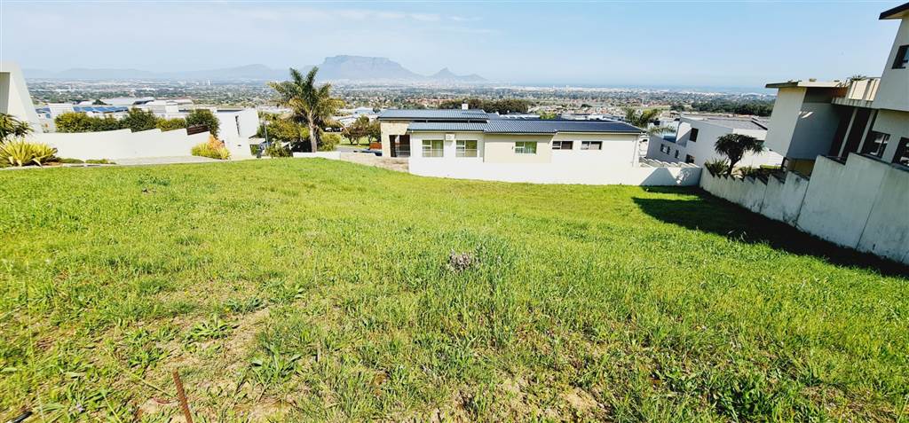 869 m² Land available in Plattekloof photo number 13