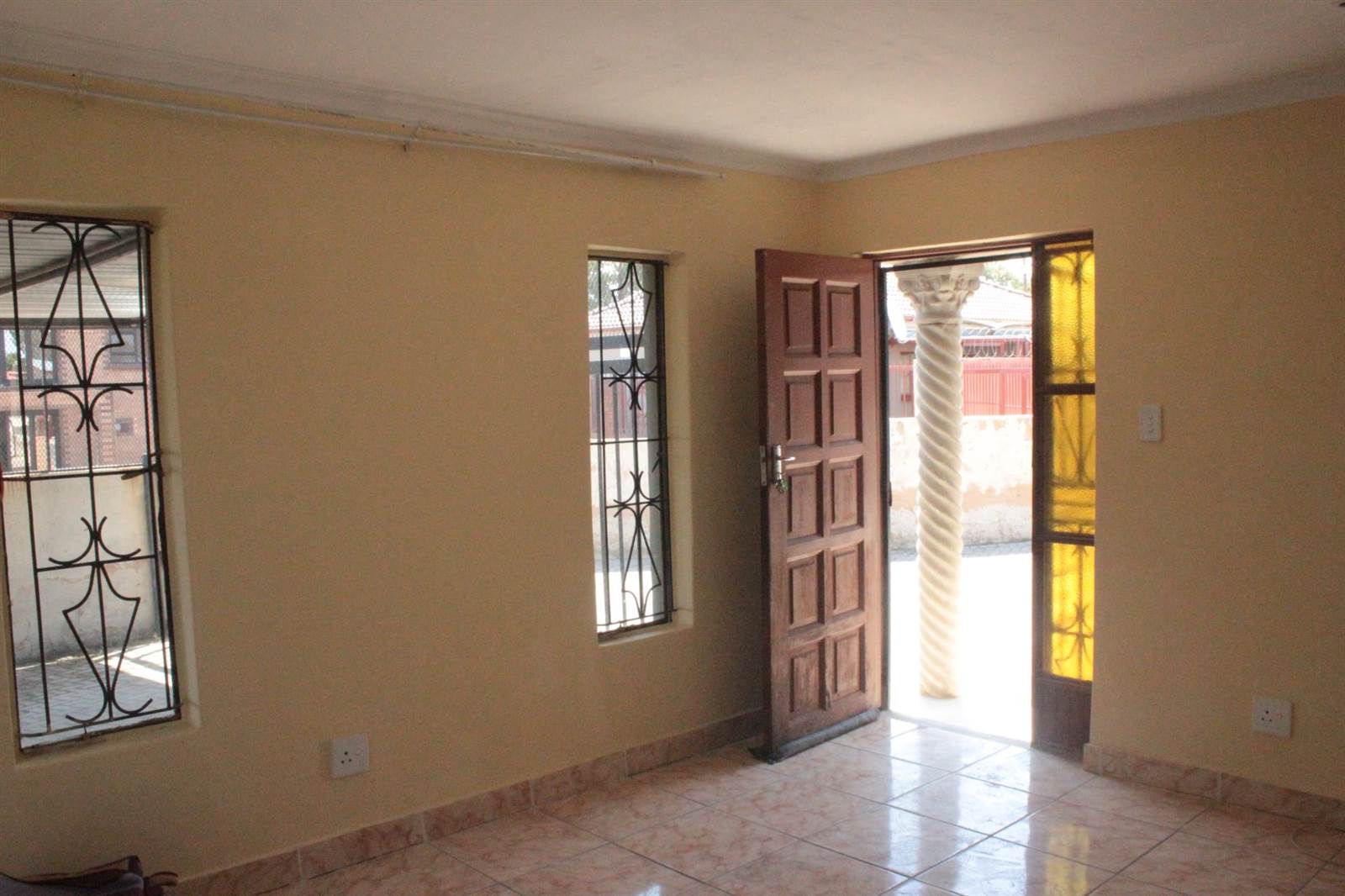 4 Bed House in Mamelodi Sun Valley photo number 6