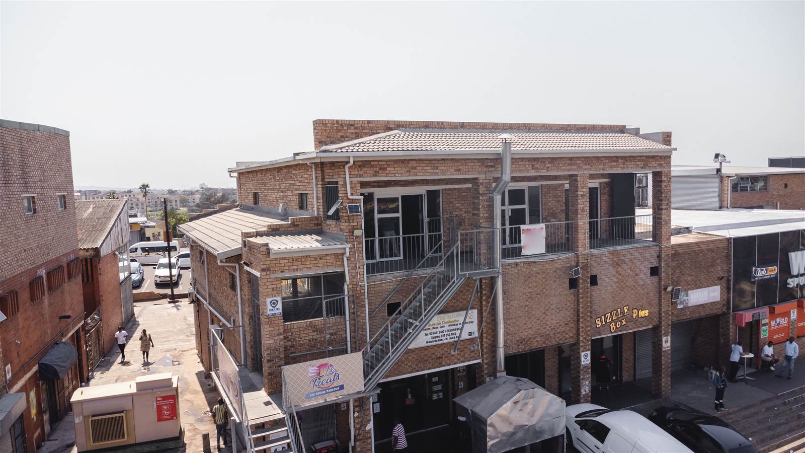 55  m² Commercial space in Westcliff photo number 1