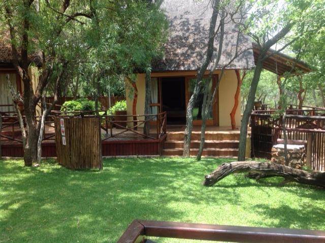 4 Bed House in Mabula Private Game Lodge photo number 2