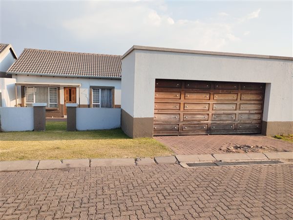 3 Bedroom Townhouse 3 Bedroom Townhouse
