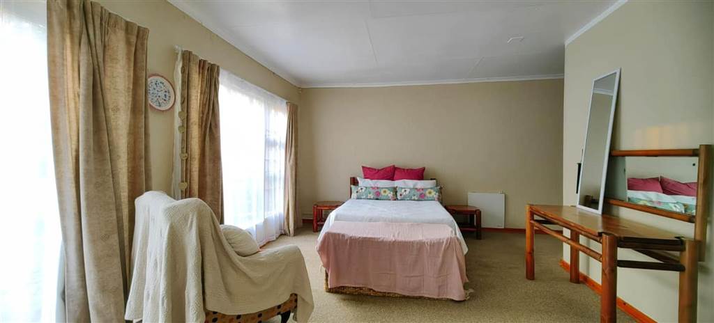 5 Bed House in Trichardt photo number 9
